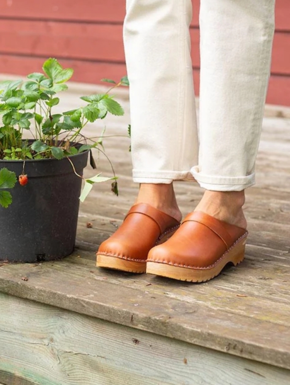 Swedish Troentorp Di Vinci Pull Up Clogs Cognac Leather EU 41 US 11 WOMENS